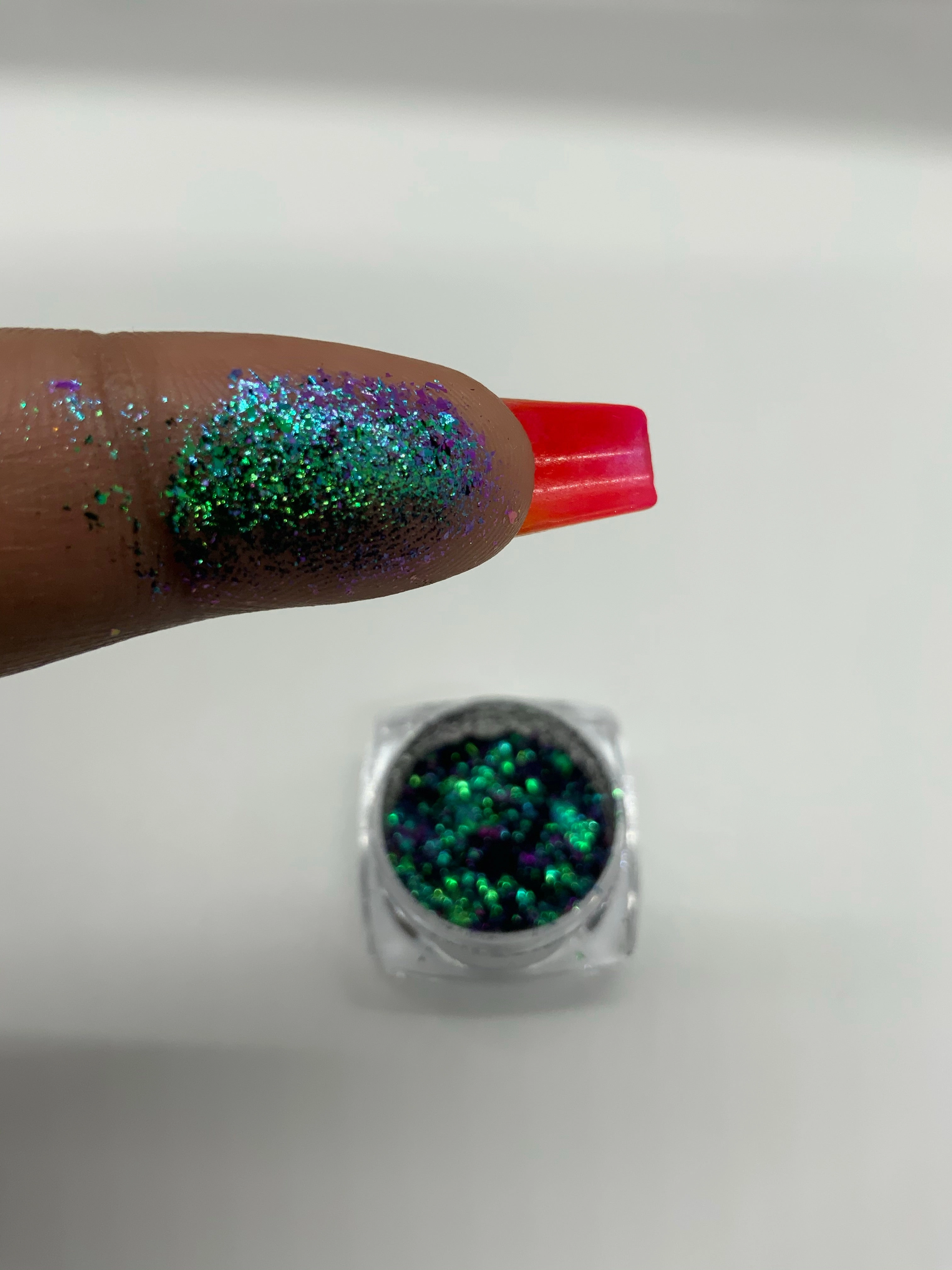 Batgirl flakes pigments