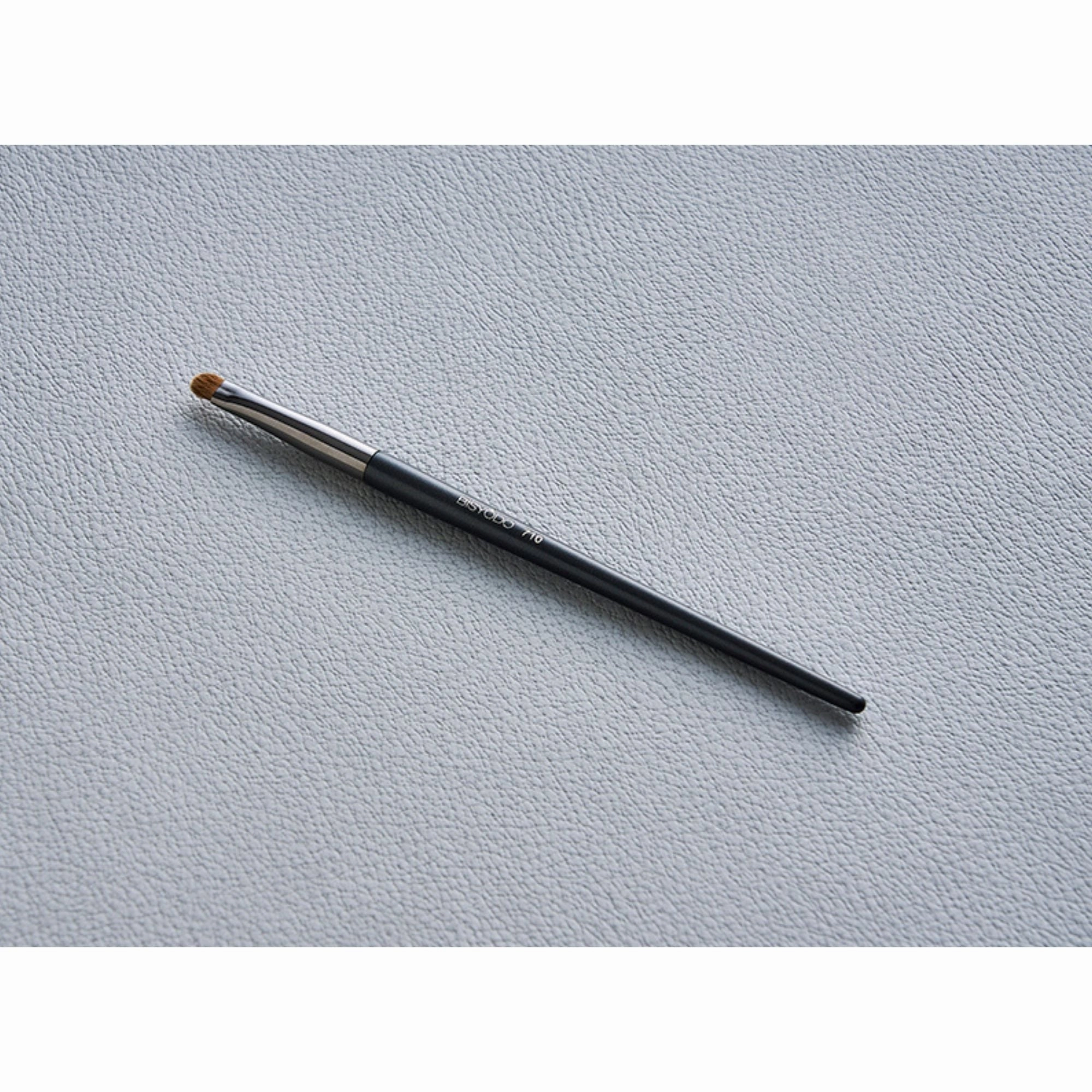 Bisyodo T-710 Shadowliner Brush, Tsumugi Series