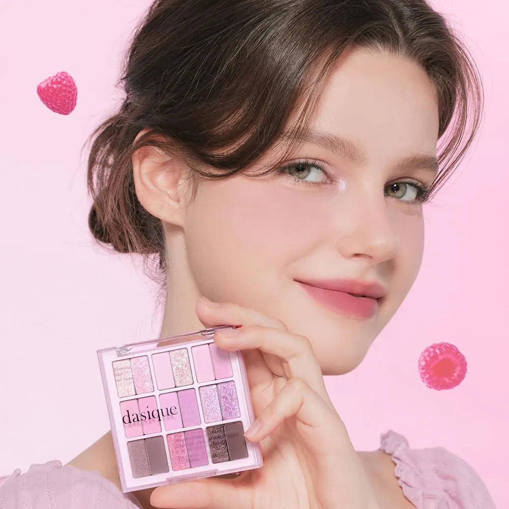 Dasique Shadow Palette #18 Berry Smoothie l Vegan, Cruelty-Free l 18 Blendable Shades in Smooth Matte and Shimmer Finishes with Gorgeous Pearls