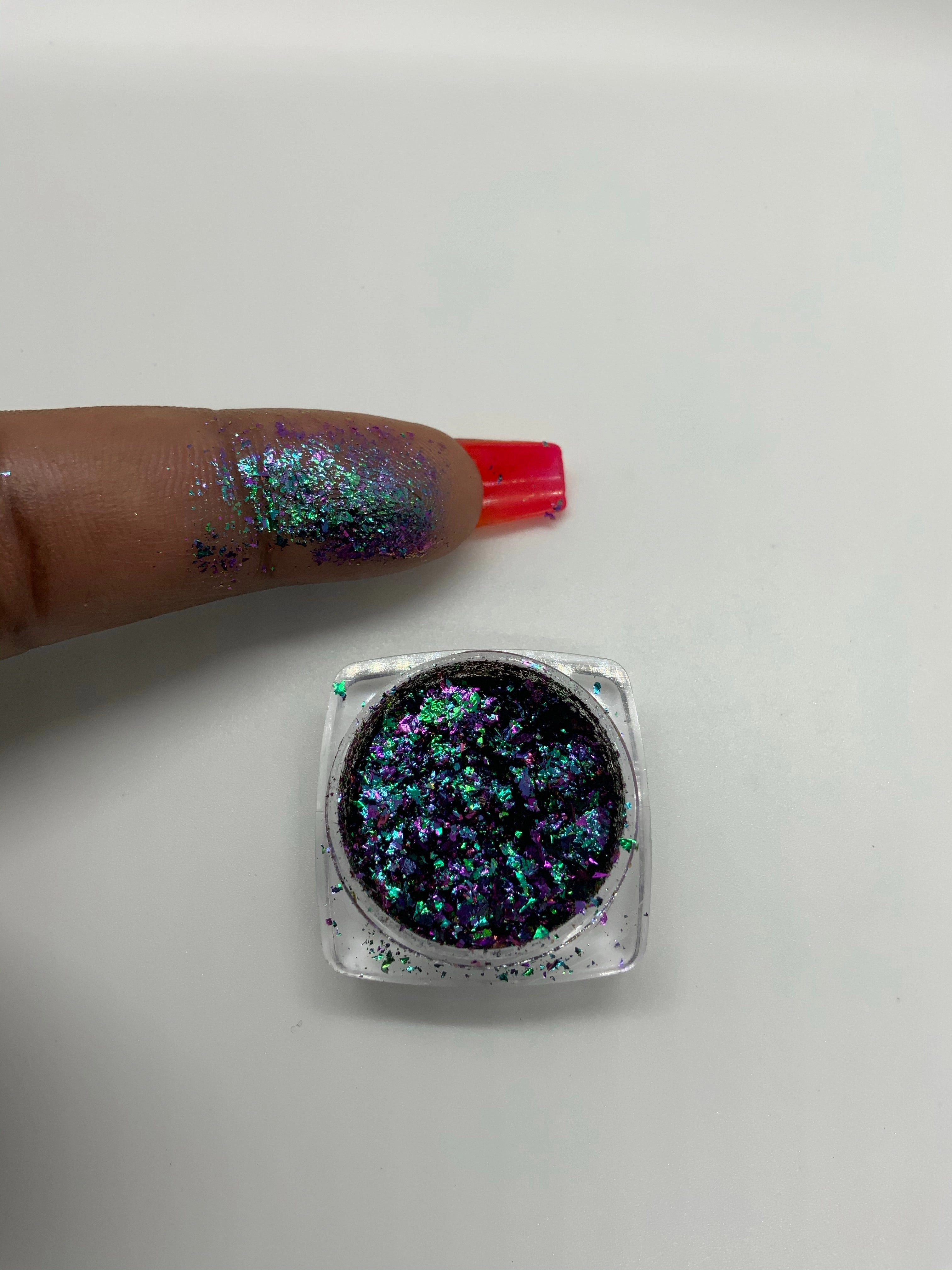 Hawkeye flakes and pigments