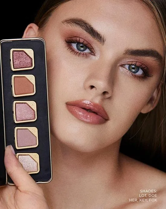 Hourglass Curator Eyeshadow-Mod