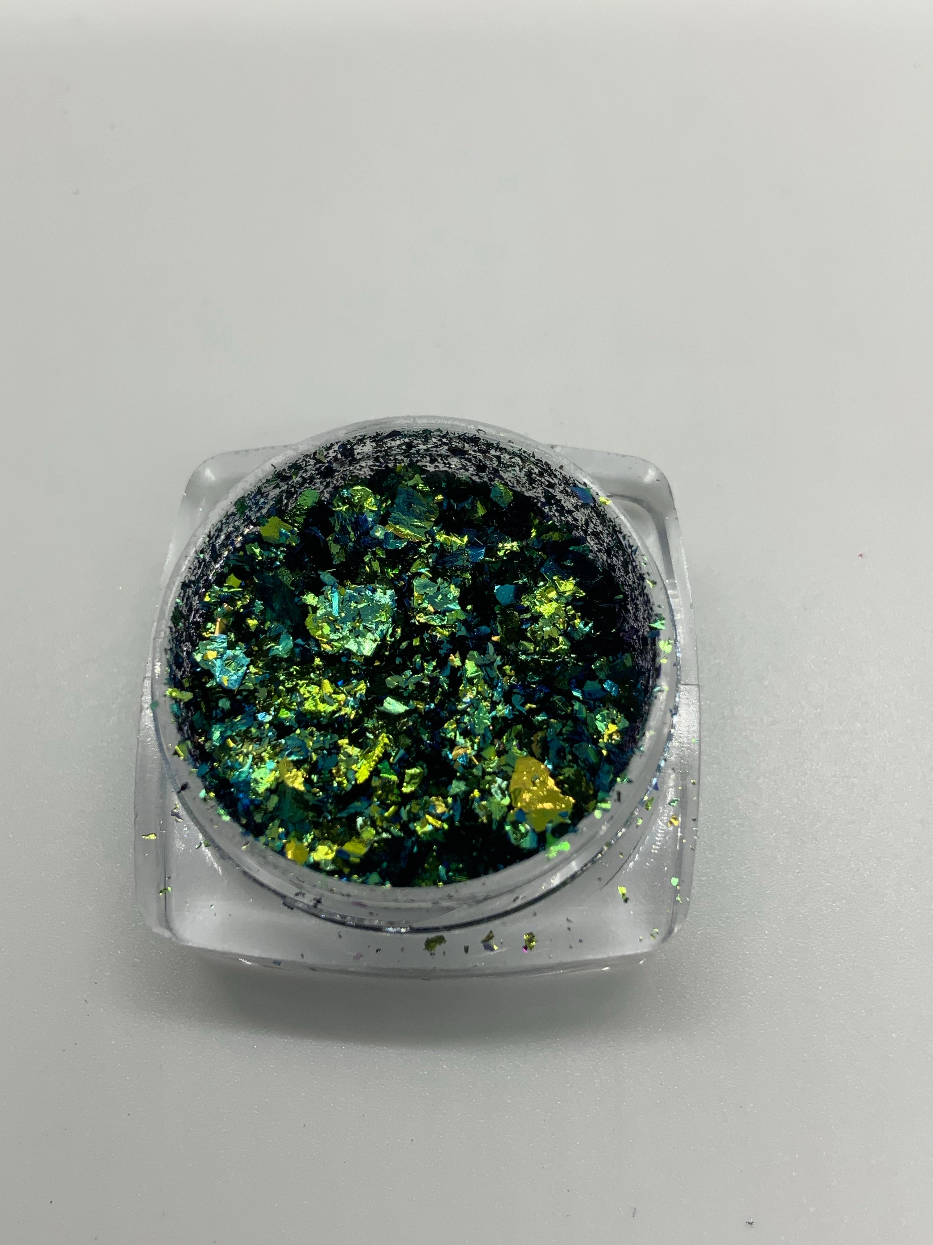 Hulk flakes and pigments