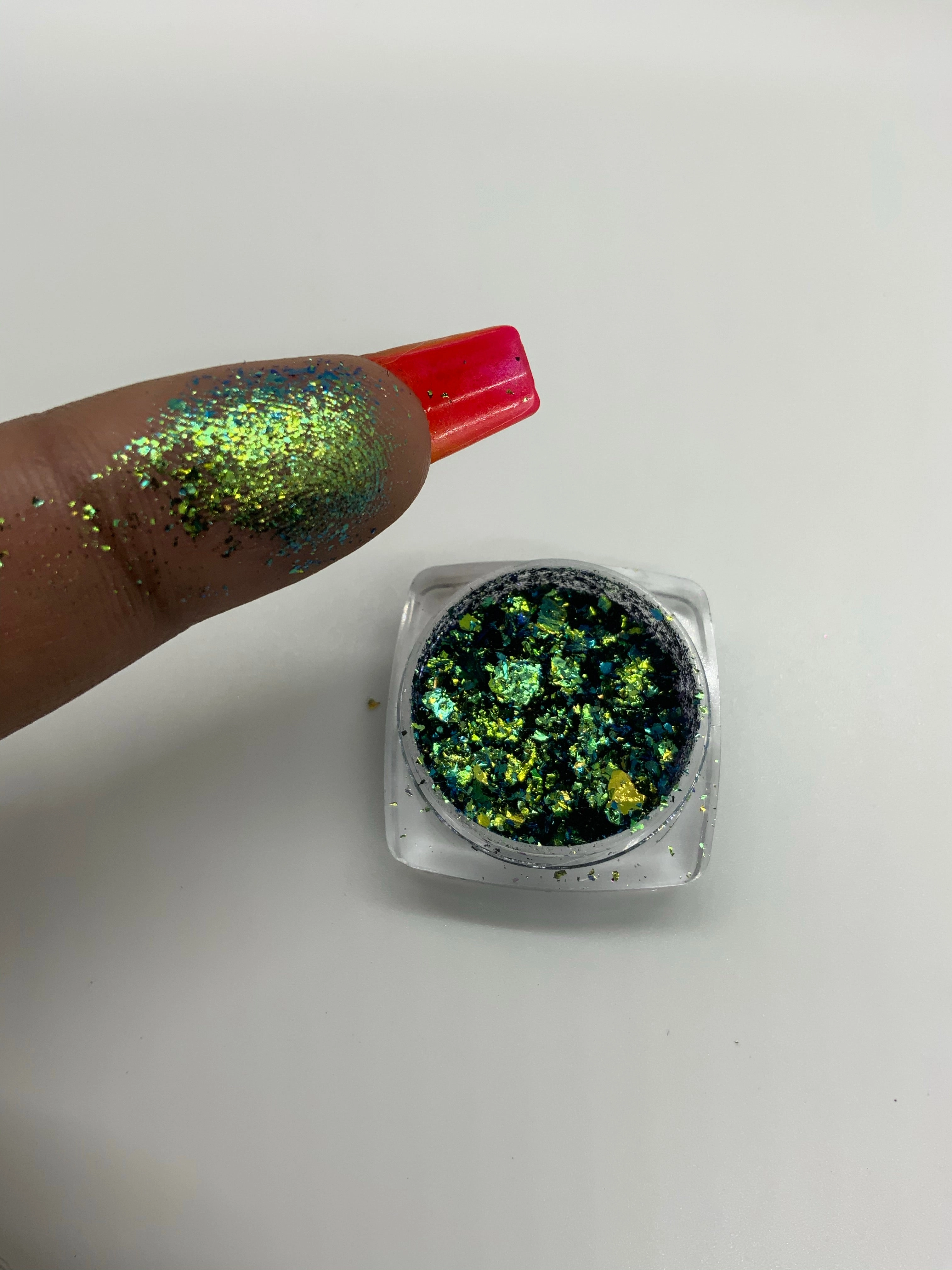 Hulk flakes and pigments