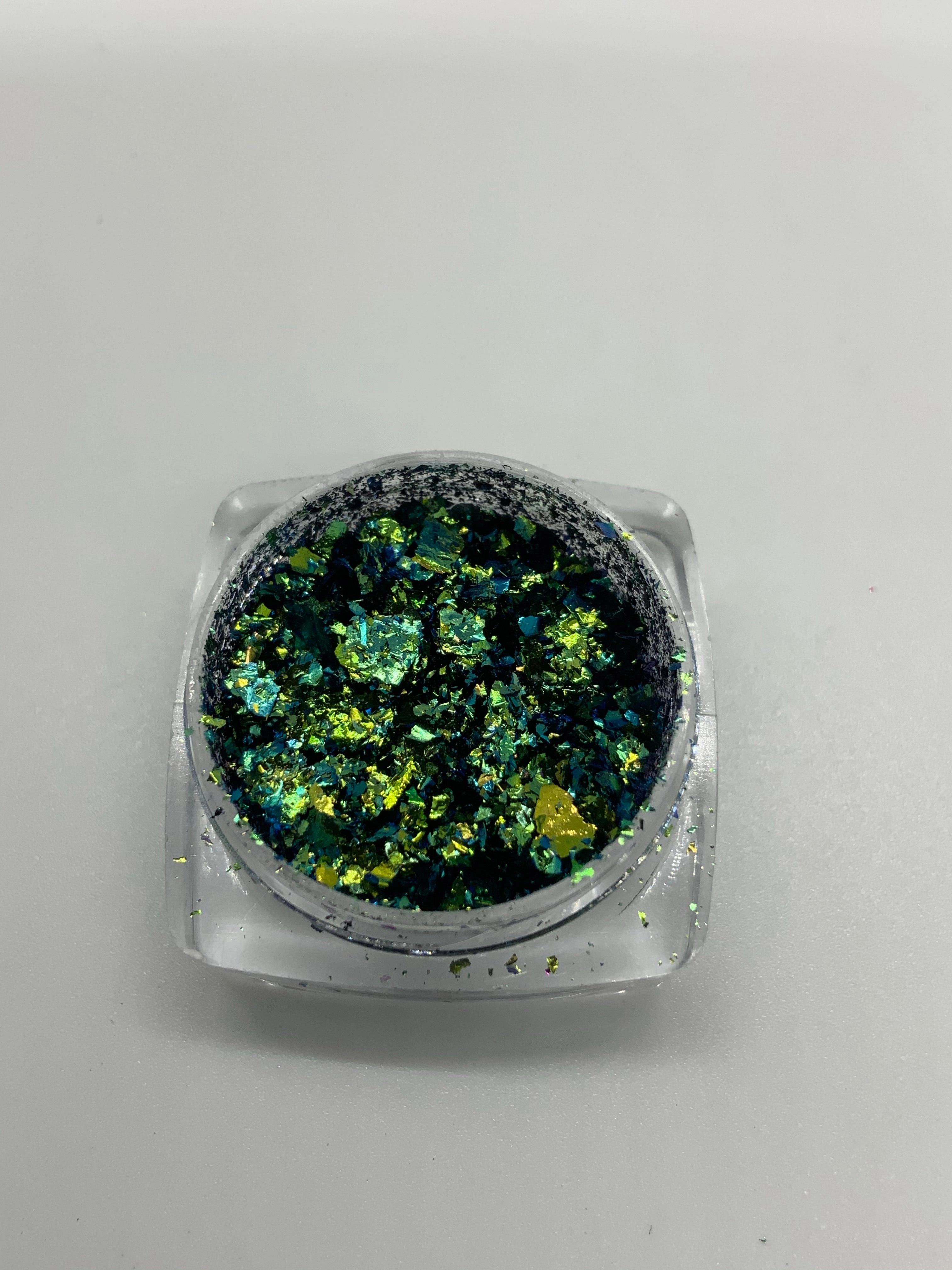 Hulk flakes and pigments