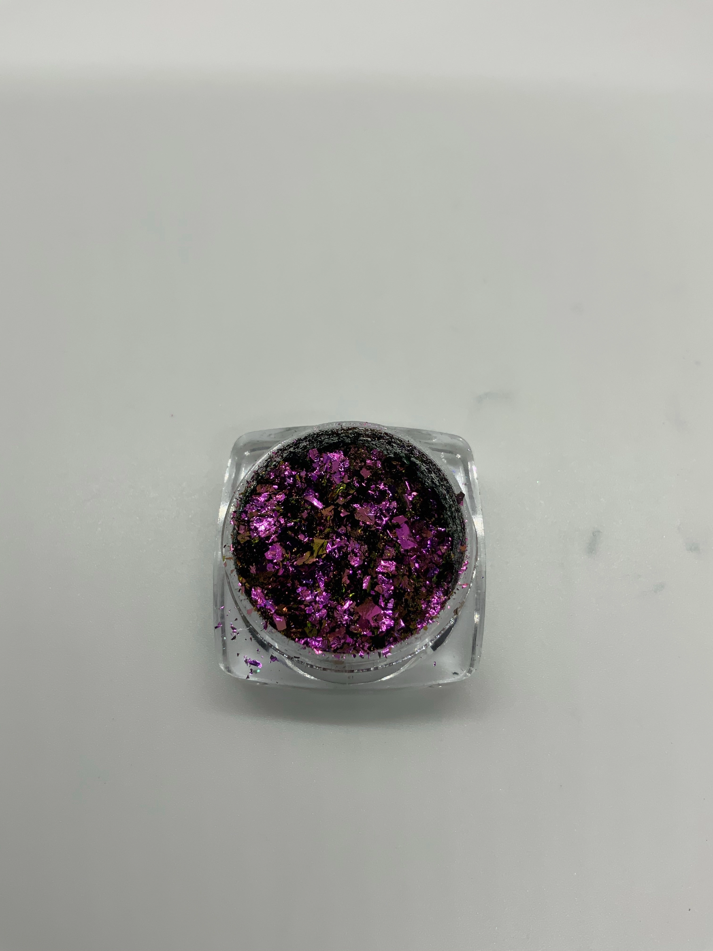 Joker flakes and pigments