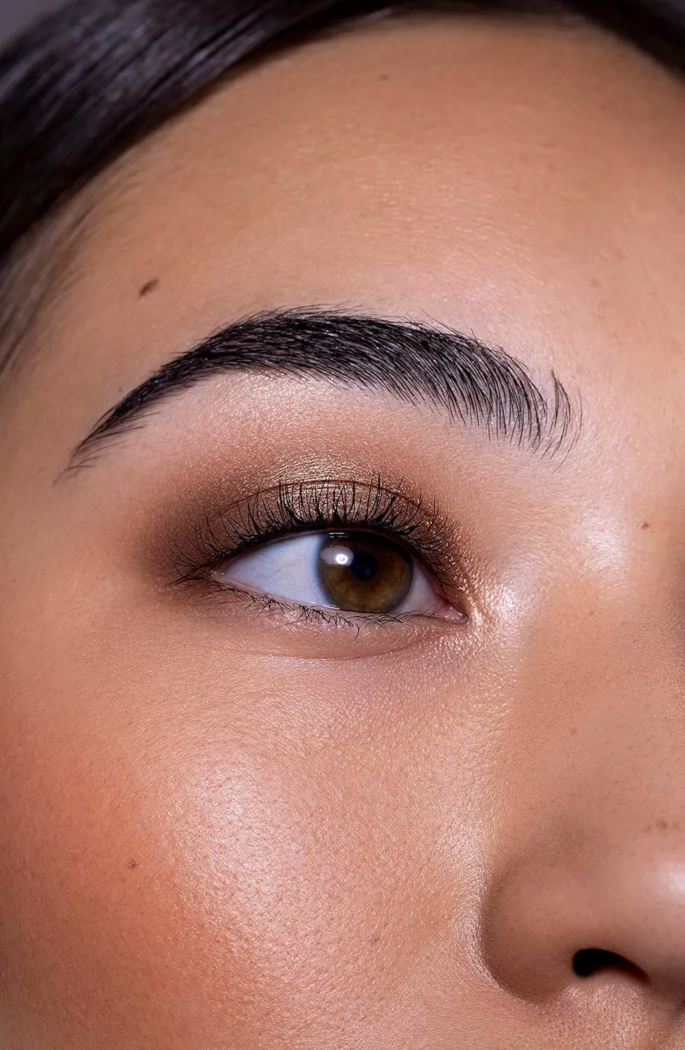 Kevyn Aucoin The Contour Eyeshadow Palette: Six must-have shades from matte to satin, complement skin tone. Bring contoured dimension to the eyes. Makeup artist go to.