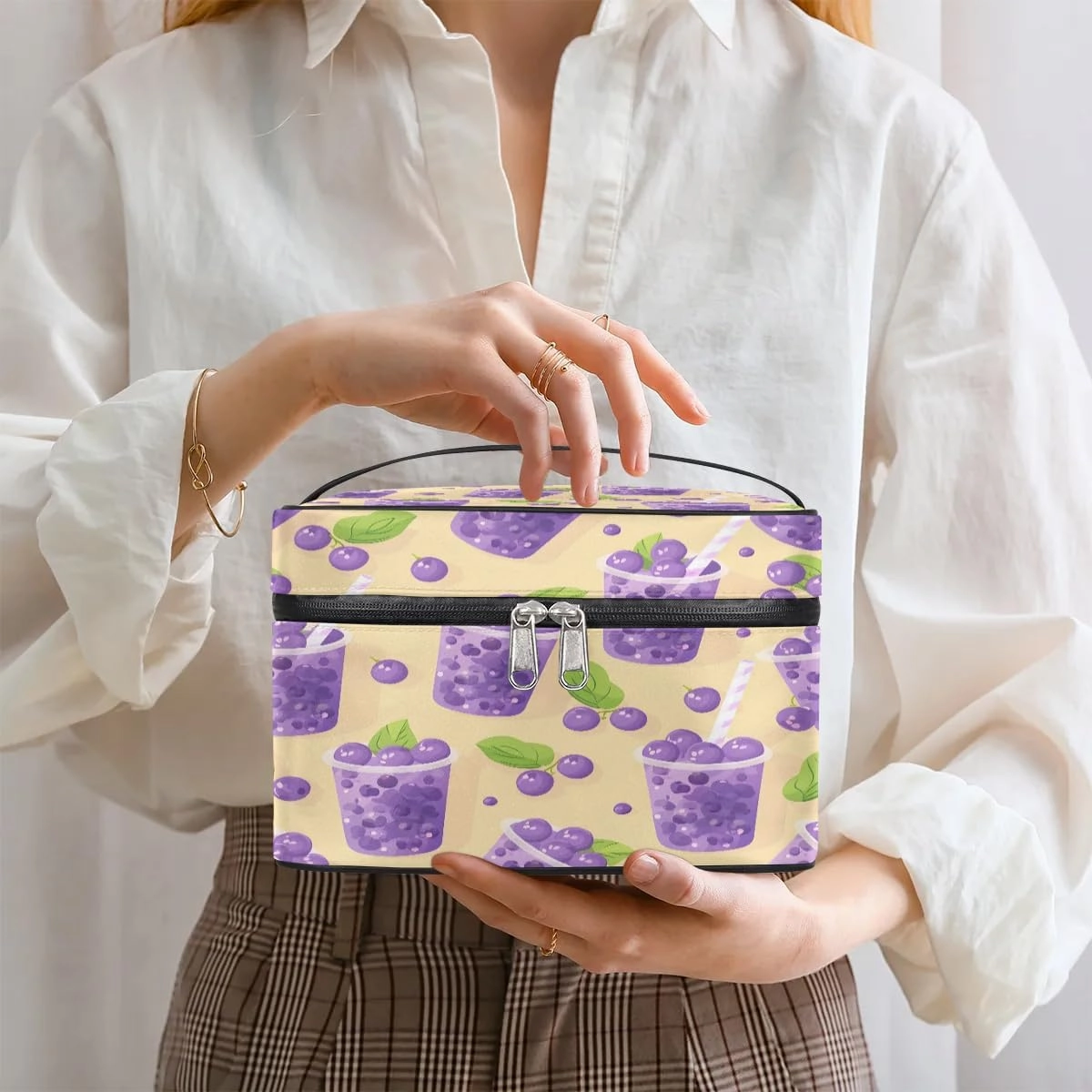 Makeup Bag Large Blueberry Juice Print Toiletry Bag for Women Travel Cosmetic Bag Portable Makeup Bag for Bottles Brushes Lipstick Skin Care