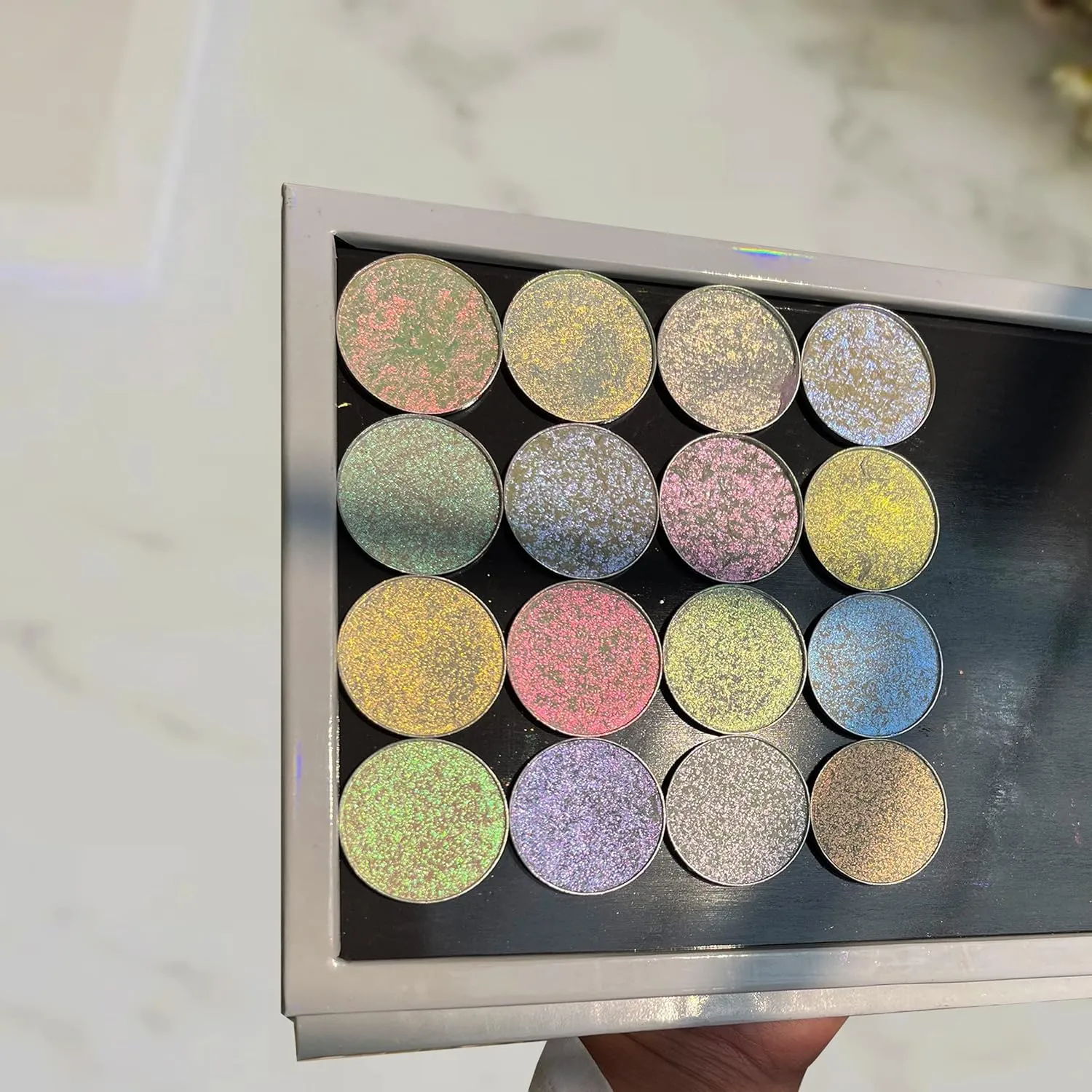 MultiChrome Single Eyeshadow,Intense Color Shifting,100% Vegan and Cruelty Free,Longer-Lasting With No Creasing and handmade chameleon eyeshadow,4 Grams 36mm diameter Pressed Minerals Eyeshadow, Super Smooth and Highly Pigmented. (#01)