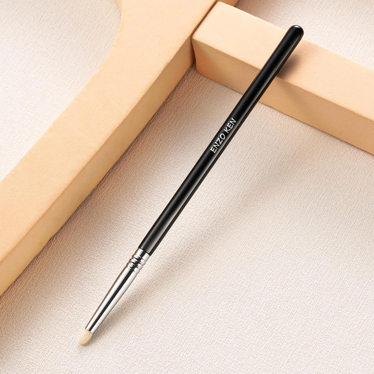 Natural Goat Hair Eyeshadow Brush, Small Blending Eye Shadow Brush, Eye Shadow Blending Brushes, Eye Blending Brush, Nose Contour Brush, Eyeshadow Blending Makeup Brushes. (E904S)