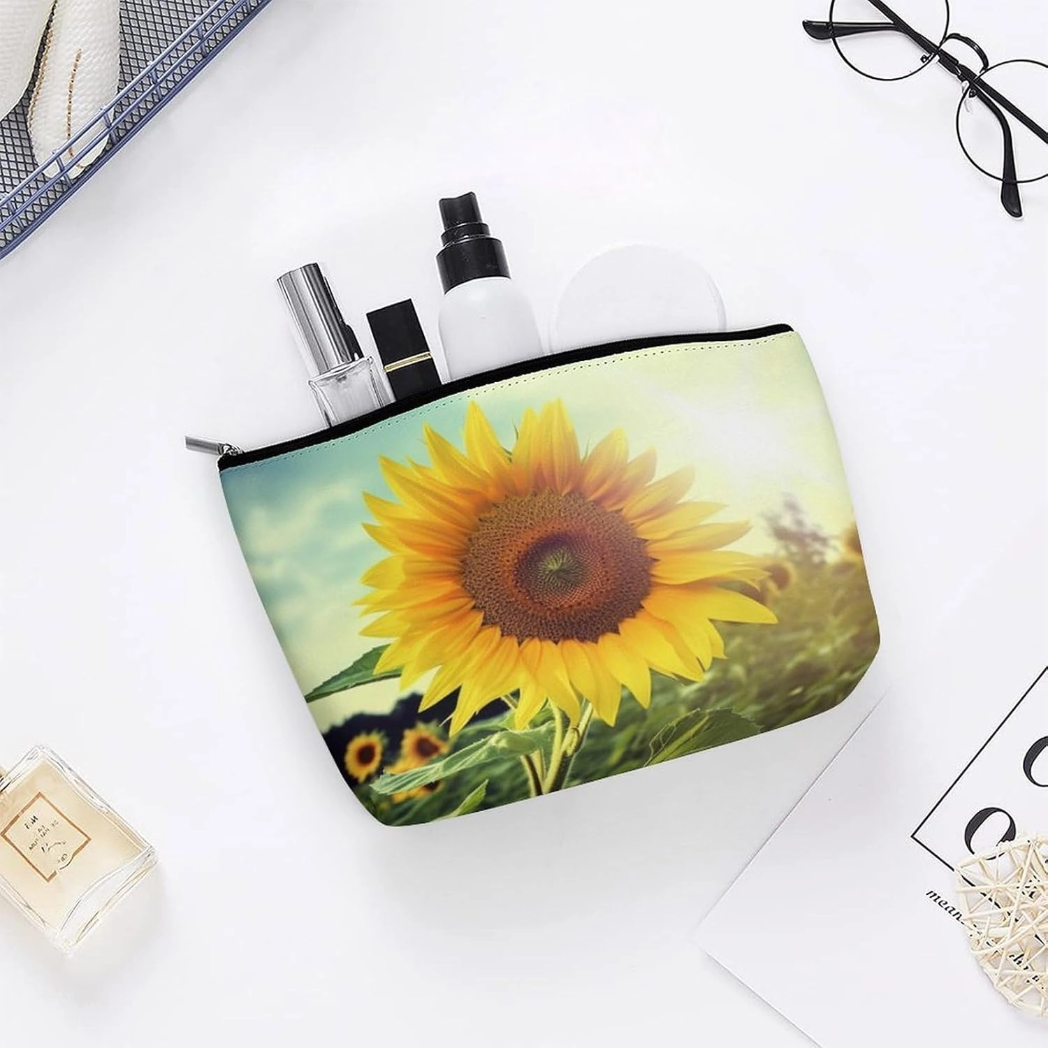 Portable Small Cosmetic Bag Cute Travel Makeup Bag Beautiful Sunflower Waterproof Toiletry Bag for Women