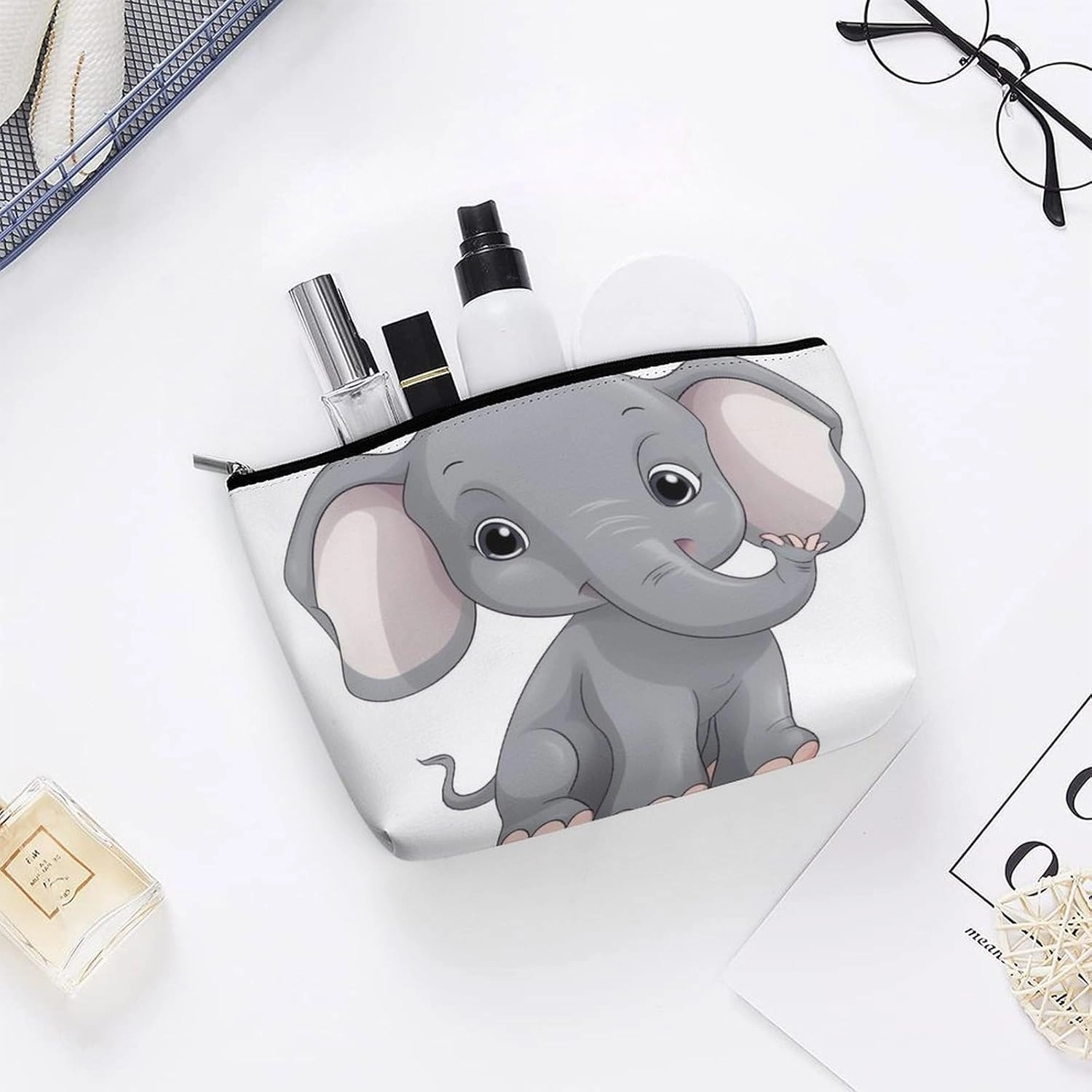 Portable Small Cosmetic Bag Cute Travel Makeup Bag Cute Cartoon Elephant Waterproof Toiletry Bag for Women
