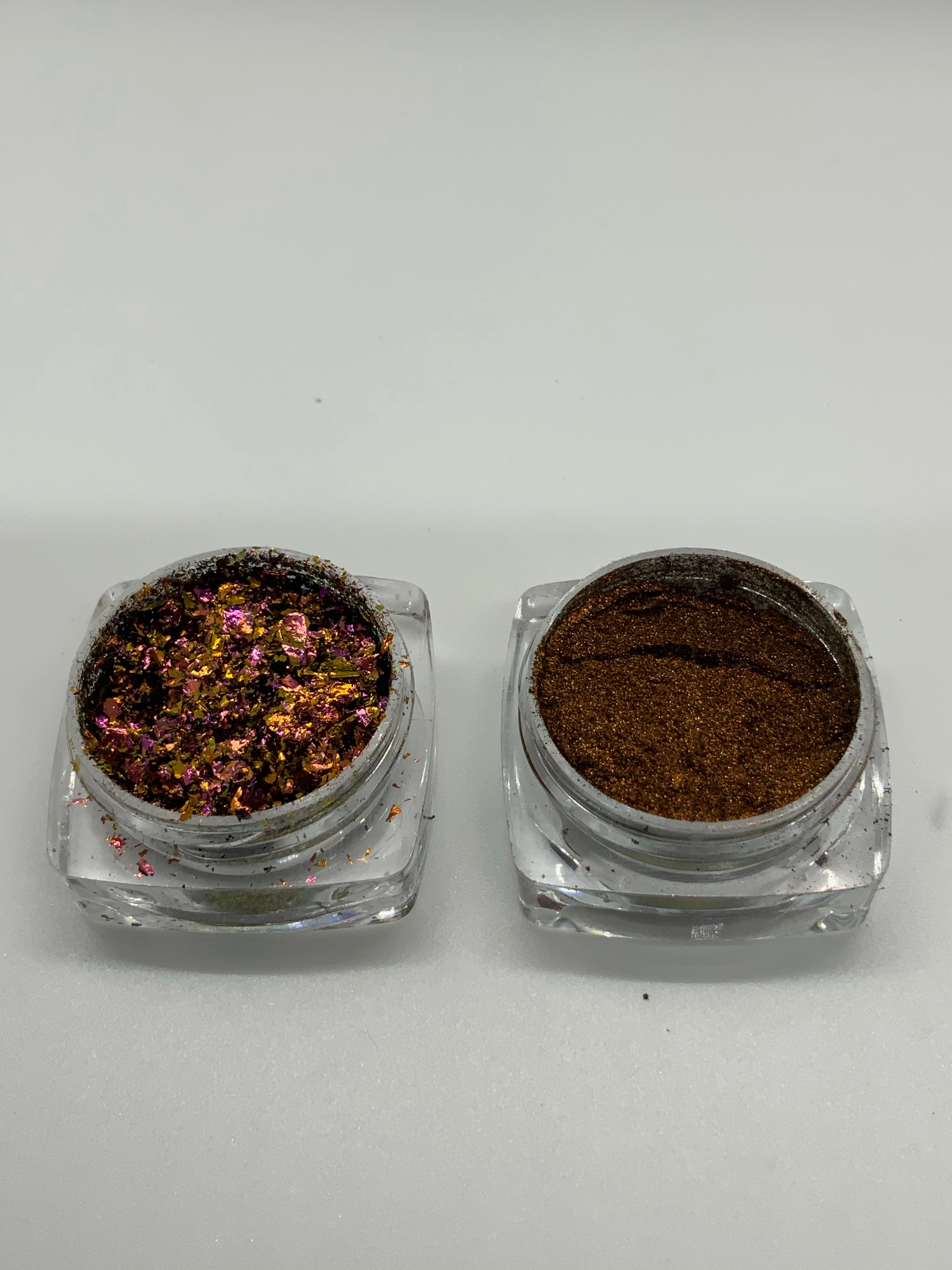 Rogue flakes and pigments