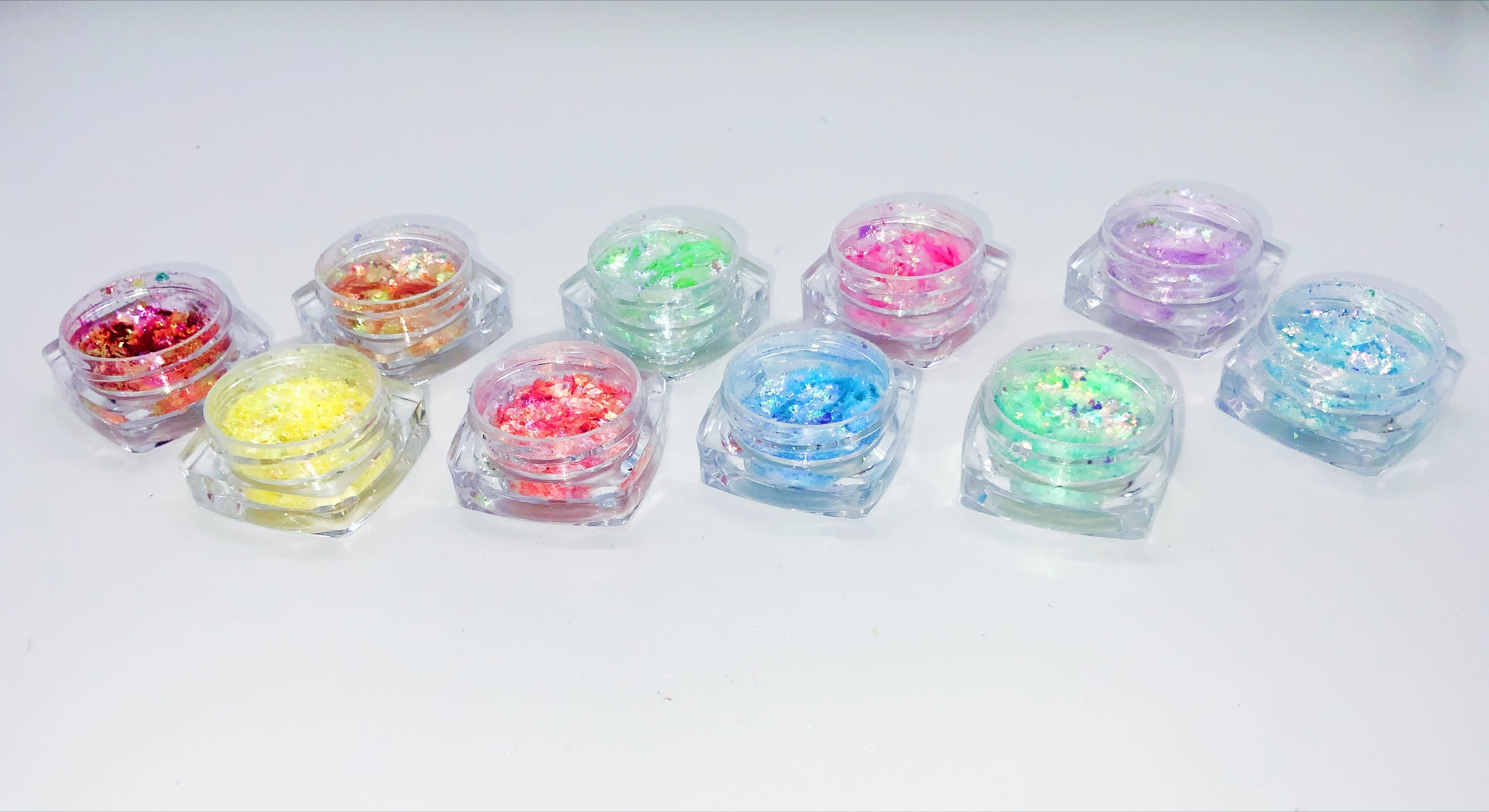 The Smurf’s eyeshadow flakes